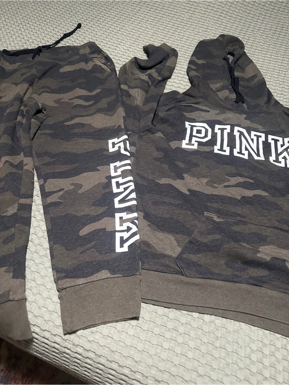 PINK Victoria's Secret Camo Hoodie & Jogger Set - Camo